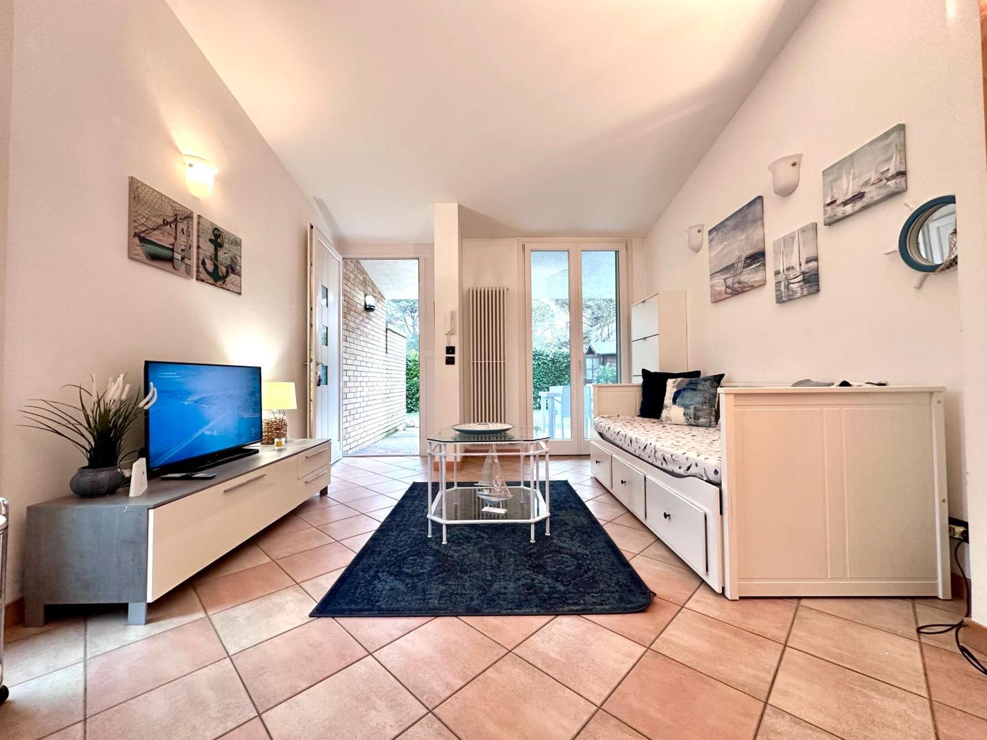 Seashell Apartment *